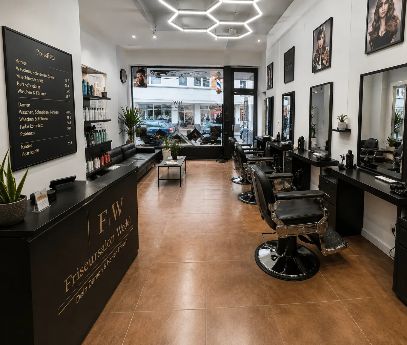 Blick in den Friseursalon Wedel